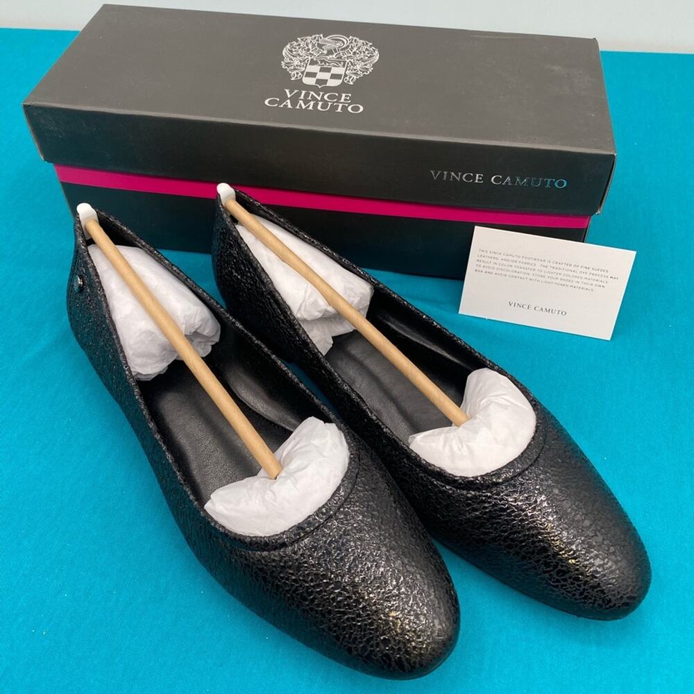 Vince Camuto Women's Minndy Casual Flat Ballet Black Crinkle size 8